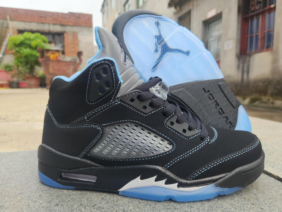Air Jordan 5 ‘BlackUniversity Blue’
