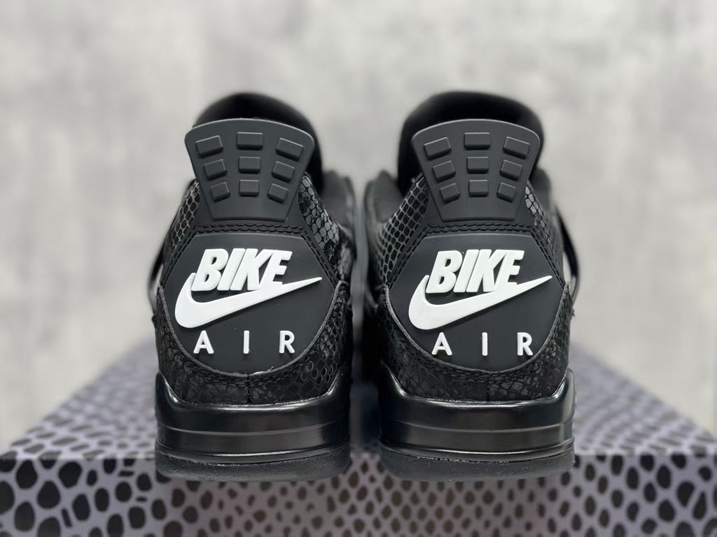 Air Jordan 4 Retro “Black Mamba”