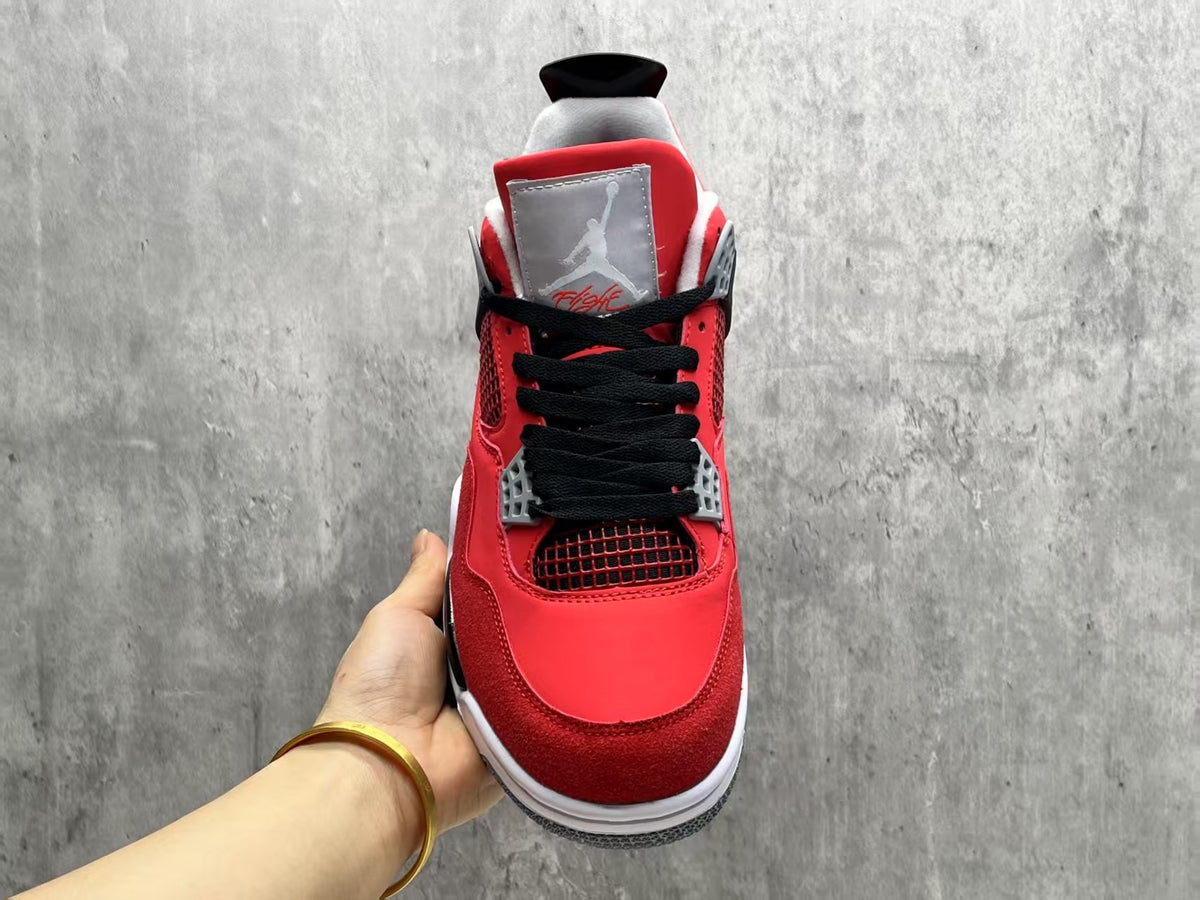 Air Jordan 4 Retro Bulls